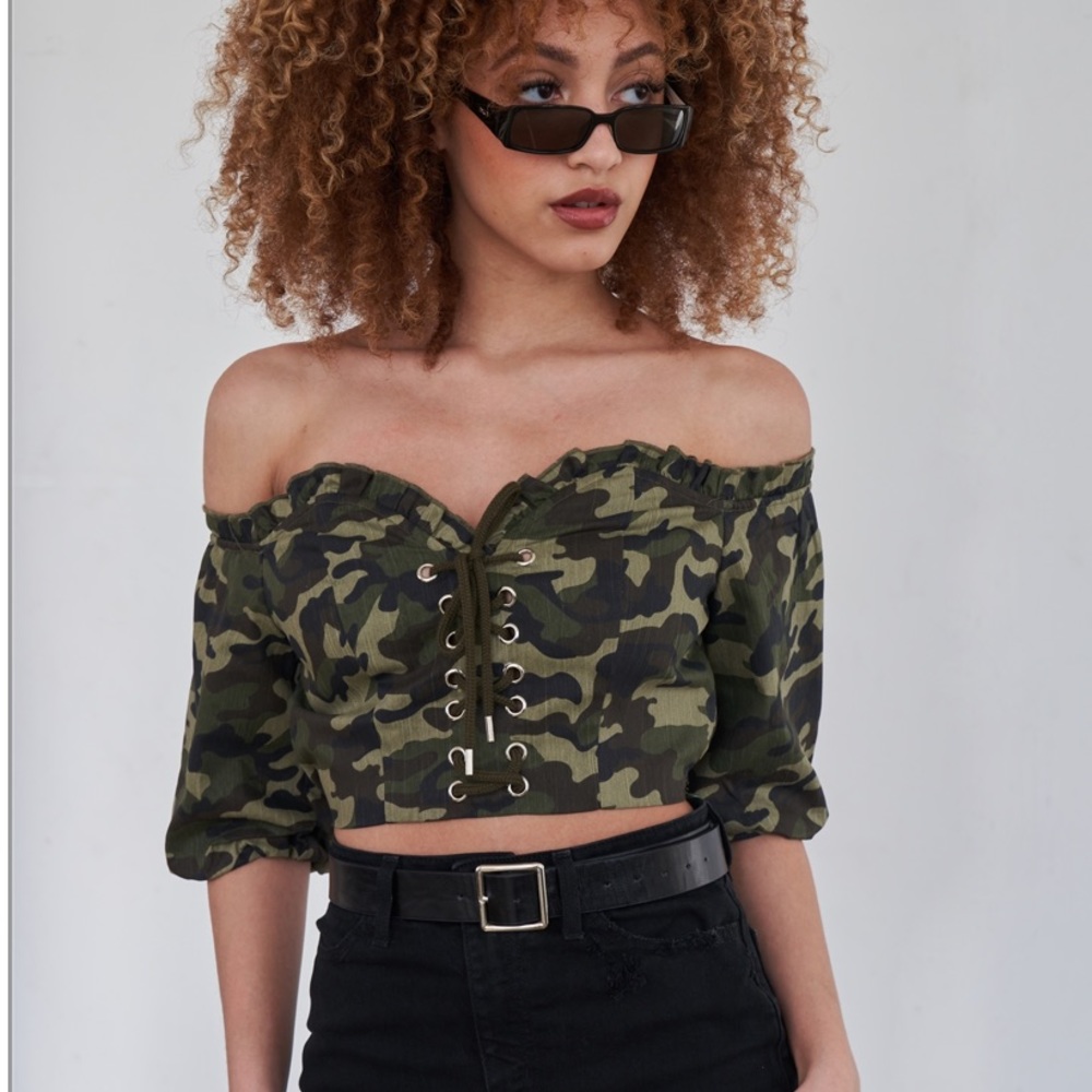 Olive Camo Off Shoulder Mid Puff Sleeve Crop Top